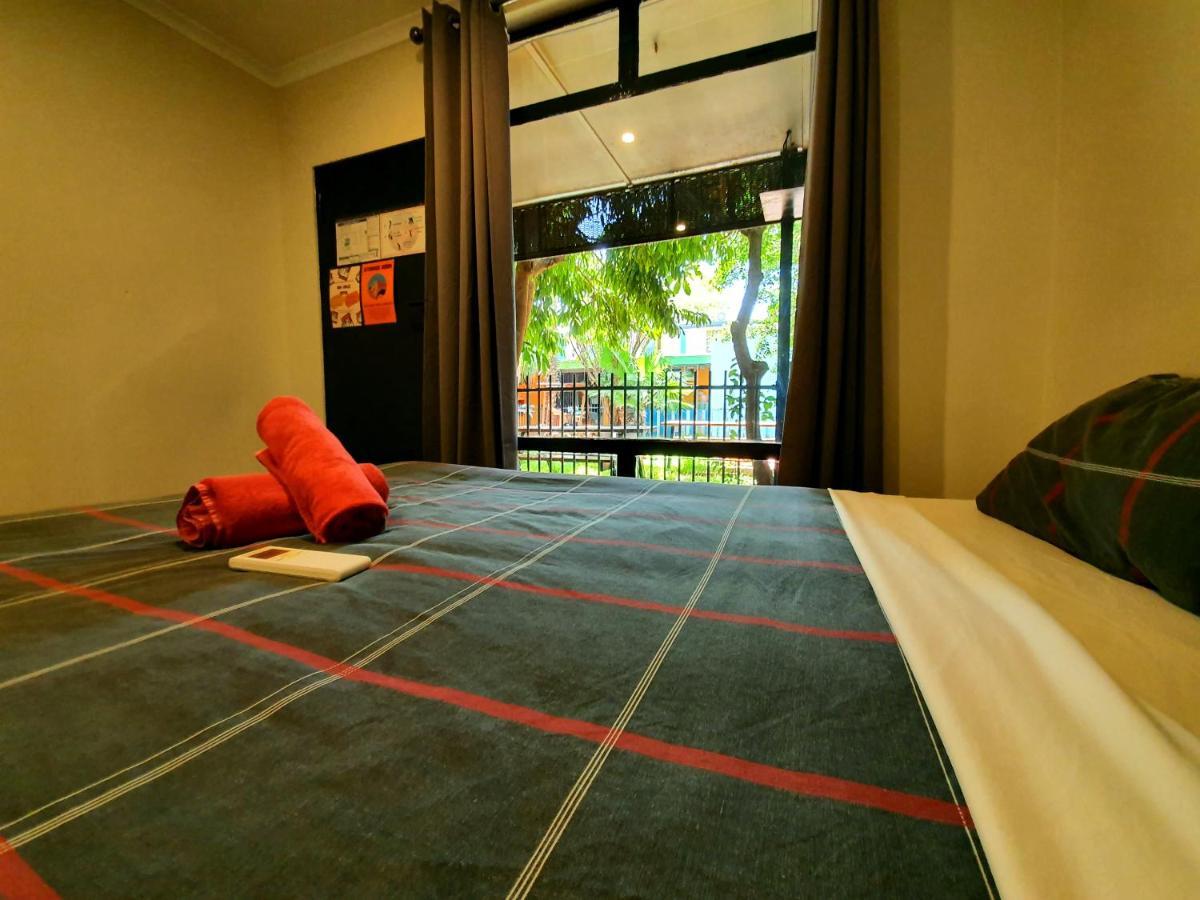 Jump Inn Alice Budget Accommodation Alice Springs Ngoại thất bức ảnh